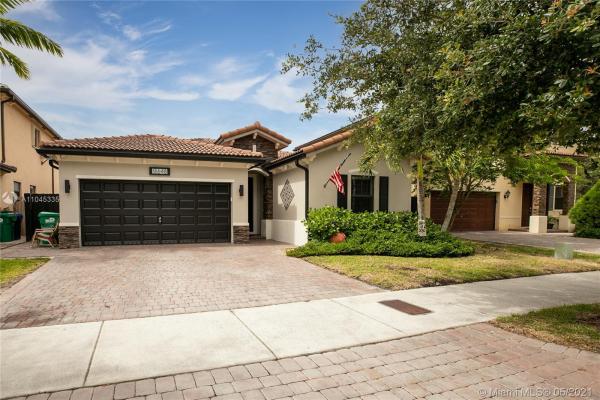 Interlaken, 16648 SW 43rd Ln, Kendale Lakes, Florida 33185, image 2