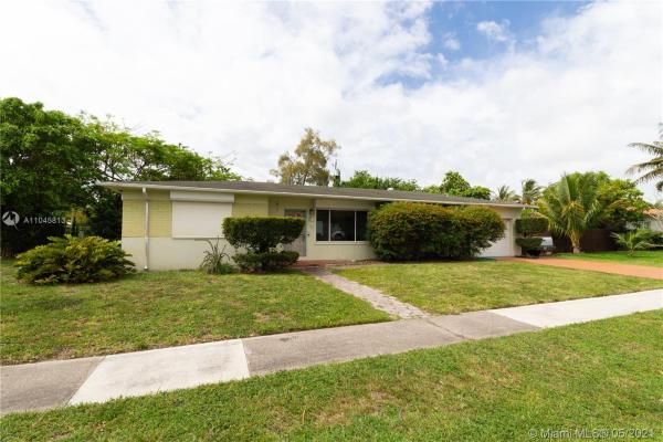 Lynn Heights, 1290 NE 137th Ter, North Miami, Florida 33161, image 2