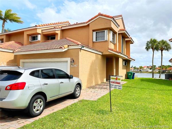 Seville Place, 8292 NW 191st Ln #11R, Hialeah, Florida 33015, image 2