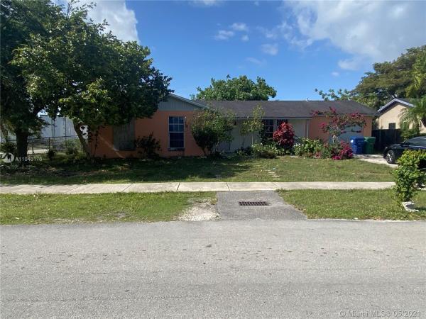 Meadow Wood Manor, 13300 SW 254th Ter, Princeton, Florida 33032, image 2