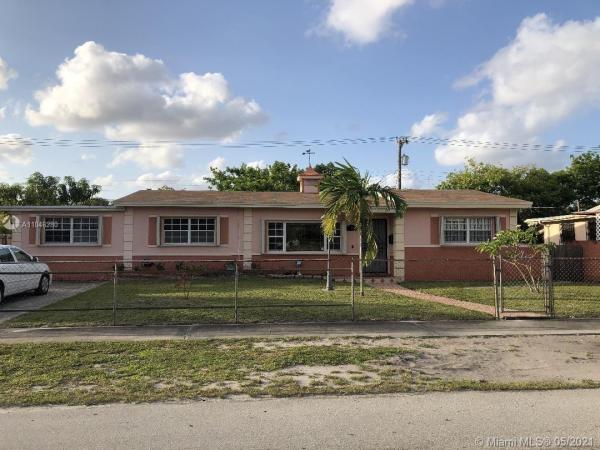 Scott Lake Manor, 981 NW 179th Ter, Miami Gardens, Florida 33169, image 2
