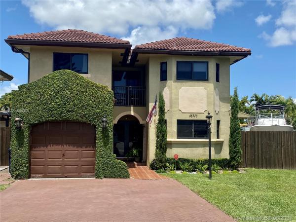 Laguna Ponds, 16710 SW 140th Ave, Richmond West, Florida 33177, image 2