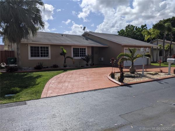 Sugarwood, 10270 SW 144th Pl, The Hammocks, Florida 33186, image 2