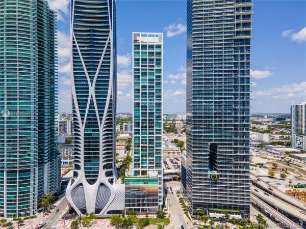 Ten Museum Park Residential, 1040 Biscayne Blvd #4104, Miami, Florida 33132, image 2