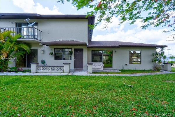 Bent Tree, 4605 SW 139th Ct #812, Kendale Lakes, Florida 33175, image 2