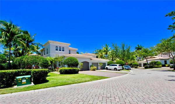 Admirals Cove, 867 W Spinnaker Dr W, Hollywood, Florida 33019, image 2