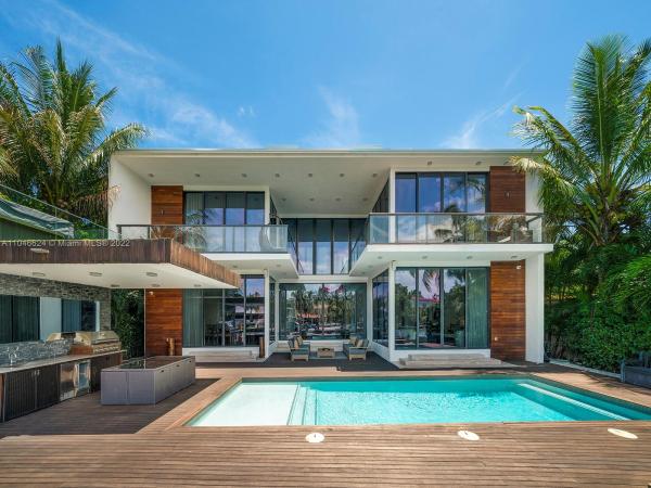 Mid Golf, 3300 Chase Ave, Miami Beach, Florida 33140, image 2