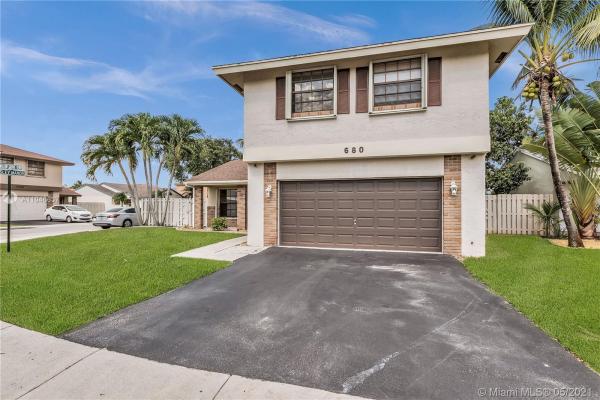 Shenandoah, 680 Willow Grove Ter, Davie, Florida 33325, image 2