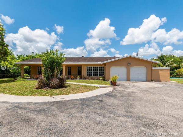 Sunshine Ranches, 14402 Stirling Rd, Southwest Ranches, Florida 33330, image 2