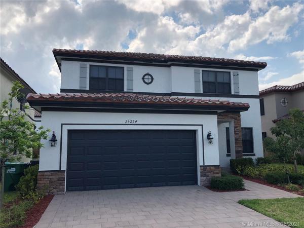 Artesa At Coco Palm Estates, 25224 SW 117th Pl, Princeton, Florida 33032, image 2