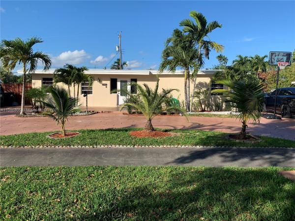 Westwood Lakes Residential, 10905 SW 52nd Dr, Westwood Lakes, Florida 33165, image 2