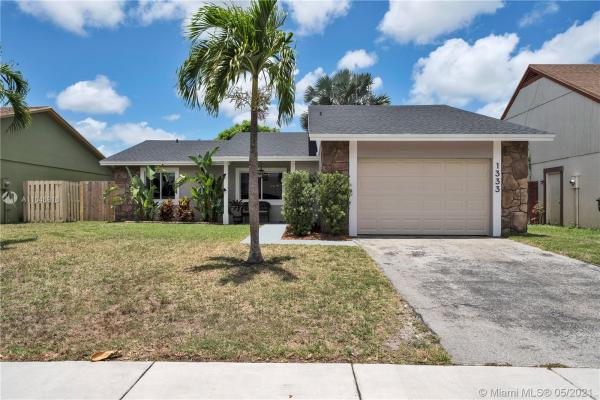 Homestead Lakes Tennessee East, 1333 S Fieldlark Ln, Homestead, Florida 33035, image 1