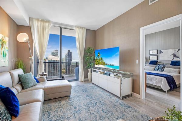 Brickell Heights East, 45 SW 9th St #4204, Miami, Florida 33130, image 2