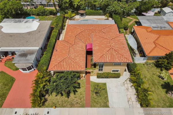 Treasure Island, 7520 Hispanola Ave, North Bay Village, Florida 33141, image 2