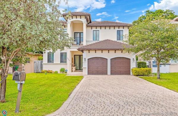 Coral Villas, 6255 SW 28th St, Coral Terrace, Florida 33155, image 2