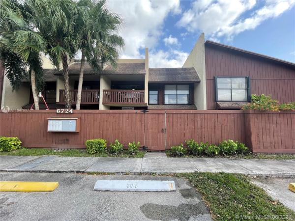 Snapper Village, 6724 SW 114th Pl #F, Kendall, Florida 33173, image 2