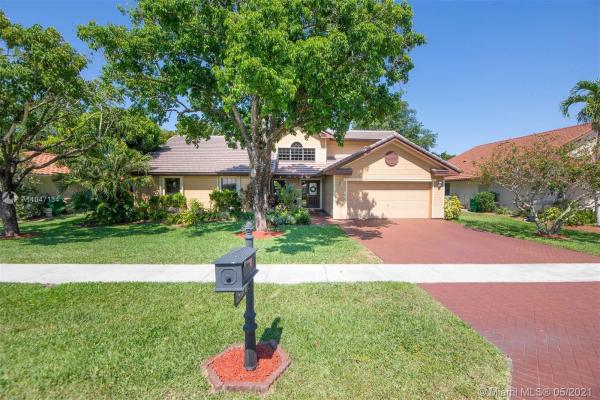 Oak Knoll Estates, 1510 E Oak Knoll Cir, Davie, Florida 33324, image 2