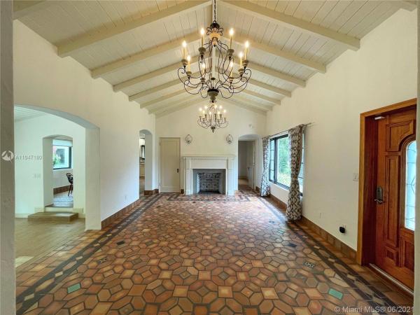Granada, 512 Giralda Ave, Coral Gables, Florida 33134, image 2