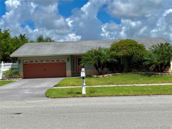 Waterford Homes, 2543 SW 14th Ct, Deerfield Beach, Florida 33442, image 2