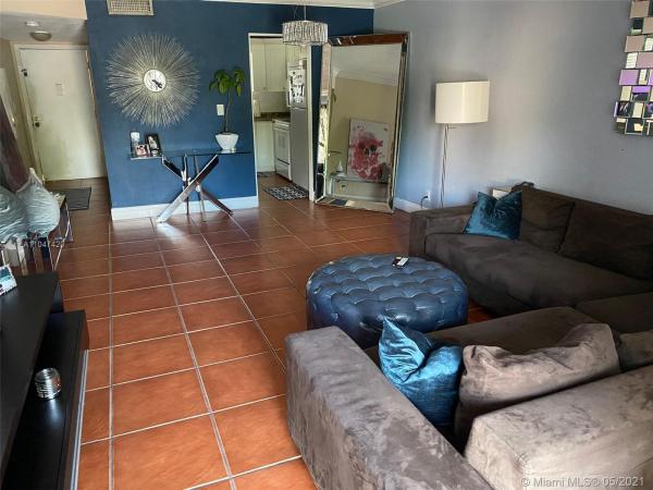 Ramblewood, 13715 Kendale Lakes Cir #A-214, Kendale Lakes, Florida 33183, image 2