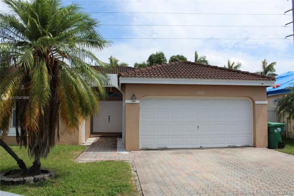 Laguna Ponds, 14381 SW 160th Ter, Richmond West, Florida 33177, image 2