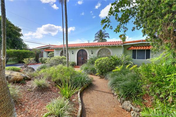 Twin Lakes Manor, 6241 SW 59th St, South Miami, Florida 33143, image 2