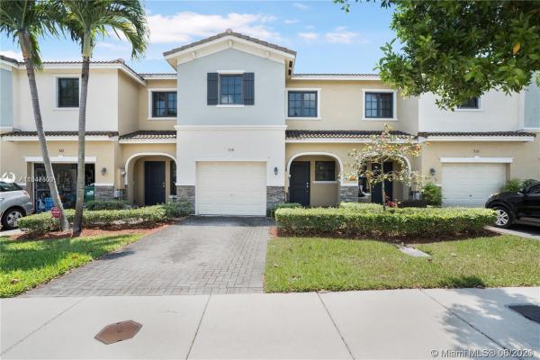 Champion Lakes, 320 NE 194th Ln 0, Ives Estates, Florida 33179, image 2