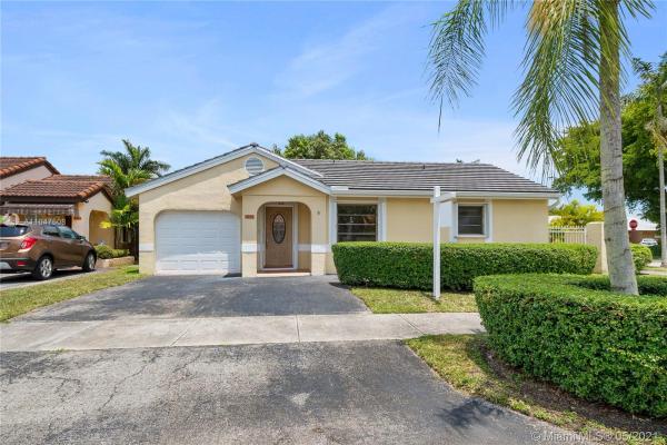 Kenland Homes, 9575 SW 123rd Ct, The Crossings, Florida 33186, image 2