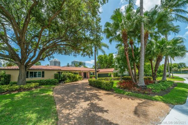 Bal Harbour Village, 271 Bal Cross Dr, Bal Harbour, Florida 33154, image 2