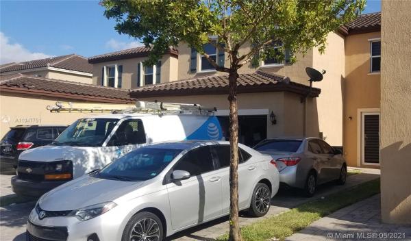 Kendall Commons Townhomes, 17125 SW 96th St, The Hammocks, Florida 33196, image 2