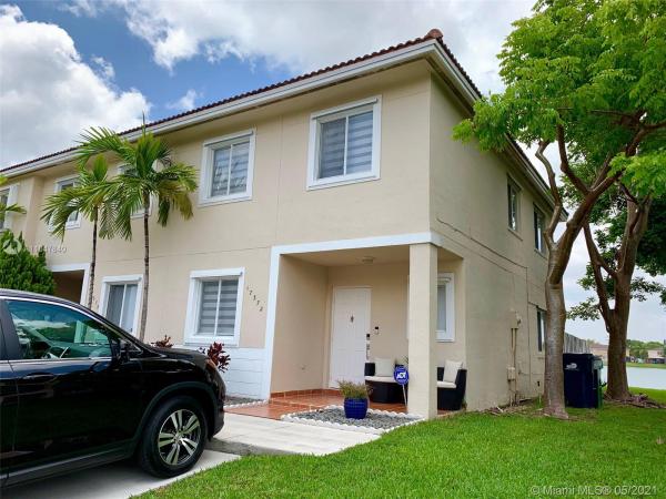 Weitzer Serena Lakes Townhomes, 17372 SW 139th Ct #17372, Richmond West, Florida 33177, image 2