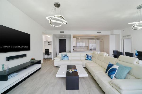 Nine At Mary Brickell Village, 999 SW 1st Ave #UPH05, Miami, Florida 33130, image 2