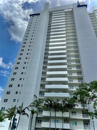 One Fifty One At Biscayne, 15051 Royal Oaks Ln #304, North Miami, Florida 33181, image 2