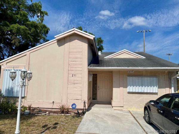 1770 SW 87th Ter, Miramar, Florida 33025, image 2