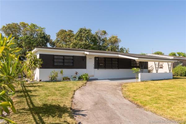 Alhambra Heights, 835 NW 128th St, North Miami, Florida 33168, image 2