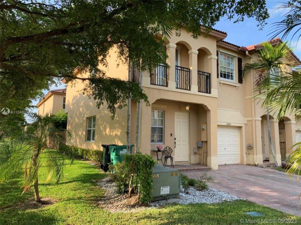 Tuscany Village, 12889 SW 135th St, Three Lakes, Florida 33186, image 2