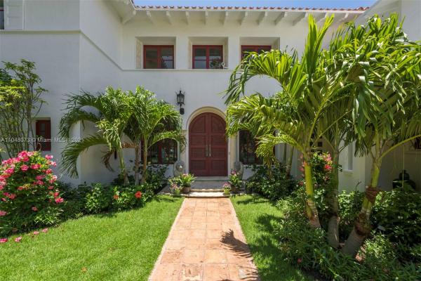 Beach View, 5681 Pine Tree Dr, Miami Beach, Florida 33140, image 2