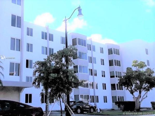Caribbean Breeze, 250 180th Dr #305, Sunny Isles Beach, Florida 33160, image 2