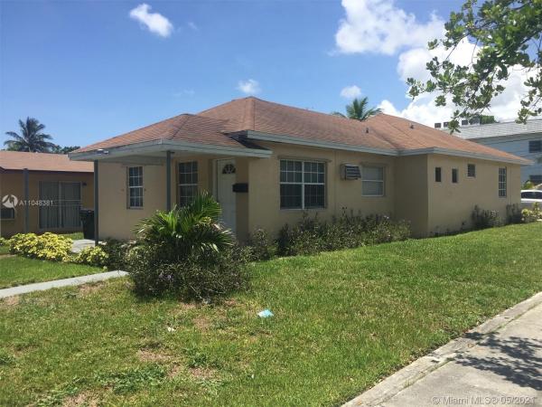 Corona Del Mar, 1970 NE 161st St, Miami, Florida 33162, image 2