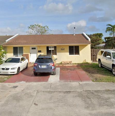 Royale Green, 4353 SW 129th Ave, Kendale Lakes, Florida 33175, image 2