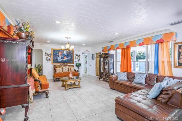 East Shore Crest, 8261 N Bayshore Dr, Miami, Florida 33138, image 2