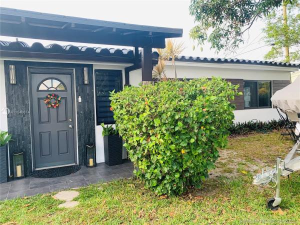 Sun Ray Homes Greynolds, 2001 NE 183rd St, North Miami Beach, Florida 33179, image 2