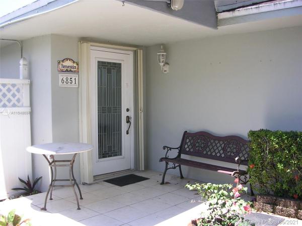 Sunset East Villas, 6851 SW 130th Ave #2, Kendale Lakes, Florida 33183, image 2