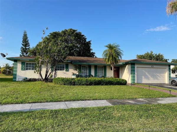 Kendale Lakes No HOA, 14300 SW 74th St, Kendale Lakes, Florida 33183, image 2