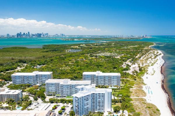 Commodore Club West, 155 Ocean Lane Dr #1205/1203, Key Biscayne, Florida 33149, image 2