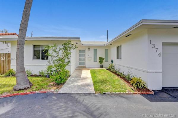 Oceanside Isle Of Normandy, 1374 Marseille Dr, Miami Beach, Florida 33141, image 2