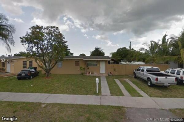 Westwood Lakes Residential, 11020 SW 42nd Ter, Westwood Lakes, Florida 33165, image 1