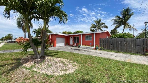 Sunrise Golf Village, 6401 NW 29th St, Sunrise, Florida 33313, image 2