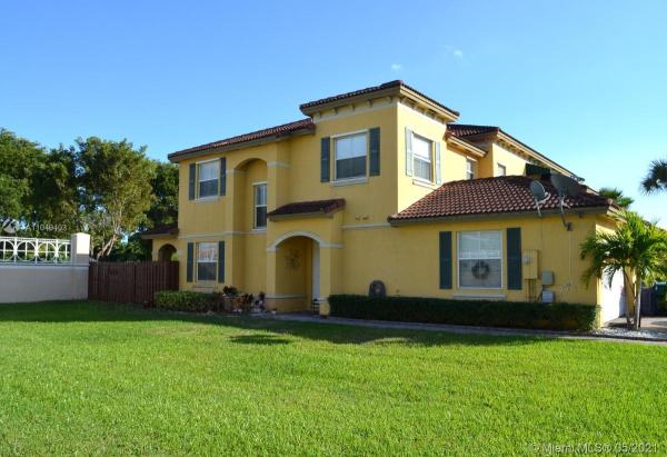 Century Gardens Village, 8801 SW 152nd Ct, The Hammocks, Florida 33196, image 2