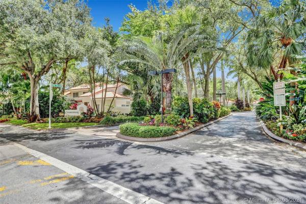 Sunset On The Park, 10952 SW 75th Ter, Kendall, Florida 33173, image 2